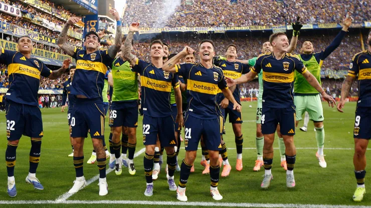 Boca celebra la victoria ante River en el último Superclásico en La Bombonera