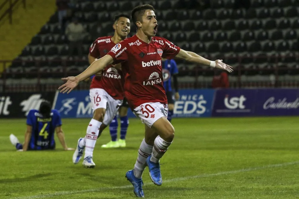 Moya tuvo una gran temporada en el cuadro de Chillán que le valió para dar el salto a Colo Colo | Foto: Photosport