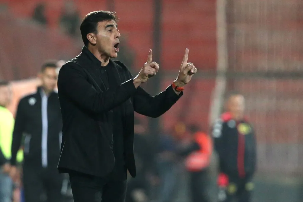 Gustavo Quinteros espera refuerzos para el segundo semestre  (Foto: Jonnathan Oyarzun/Photosport)