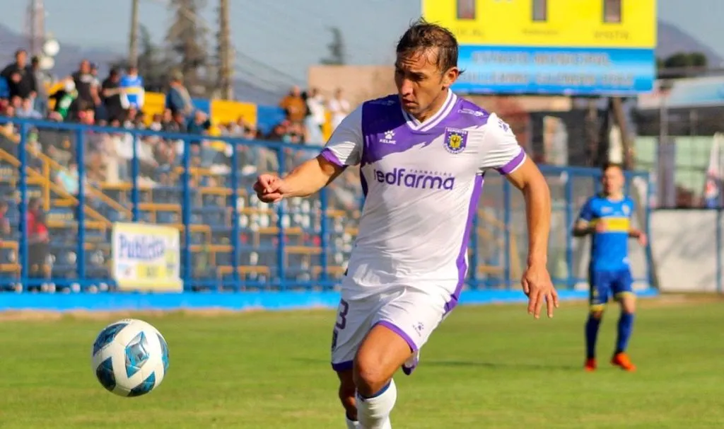 Gabriel Vargas lanzó un emotivo mensaje a los jugadores de su escuela de fútbol (Prensa Deportes Concepción)
