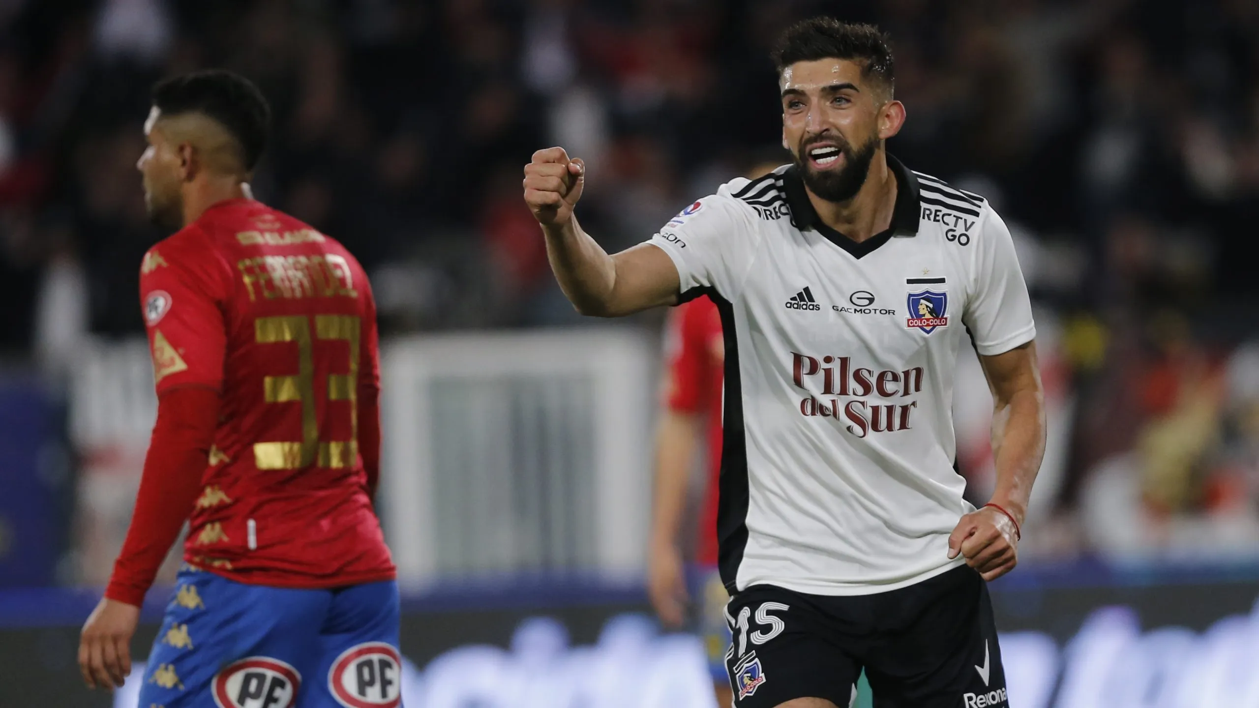 Emiliano Amor volvió hoy al Monumental en gloria y majestad para jugar un amistoso con Colo Colo (Photosport)