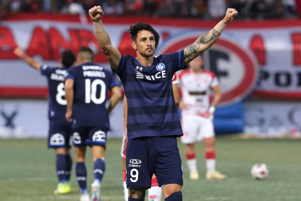 Fernando Zampedri es el goleador de la UC con 9 tantos.  Jonnathan Oyarzun/Photosport