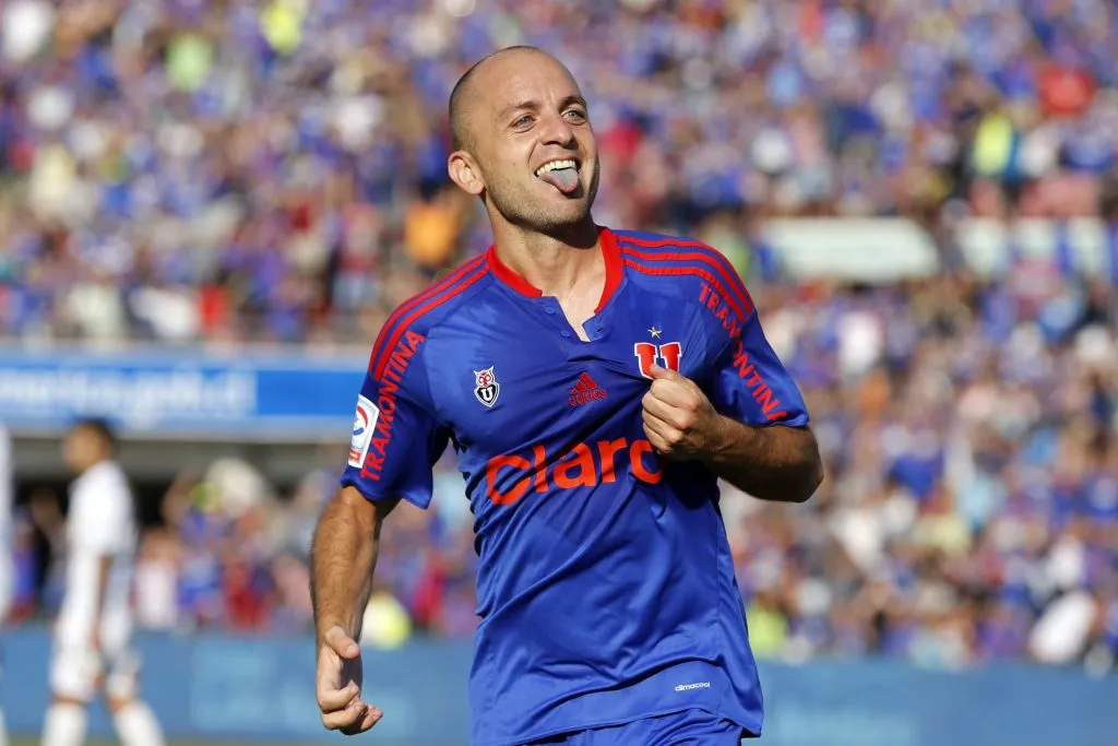 Gustavo Lorenzetti la rompió en la U pese a que Jorge Sampaoli no lo quería en un inicio.