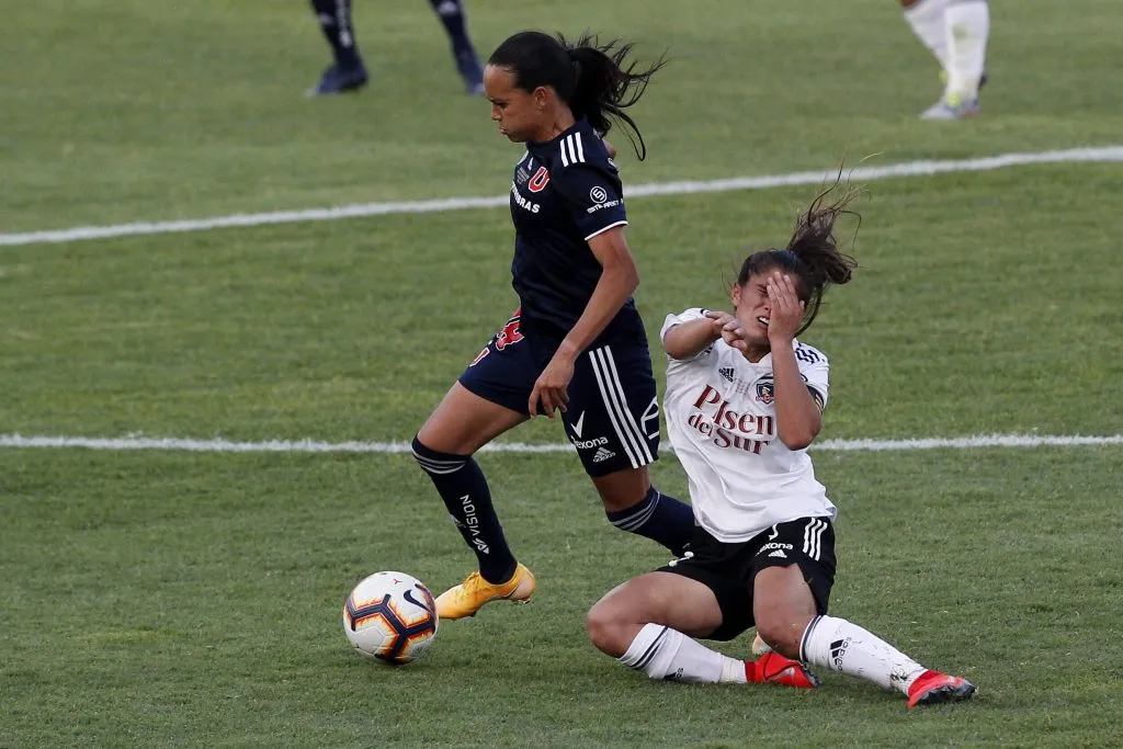 Sánchez siempre destaca en los partidos ante Colo Colo | Foto: Photosport
