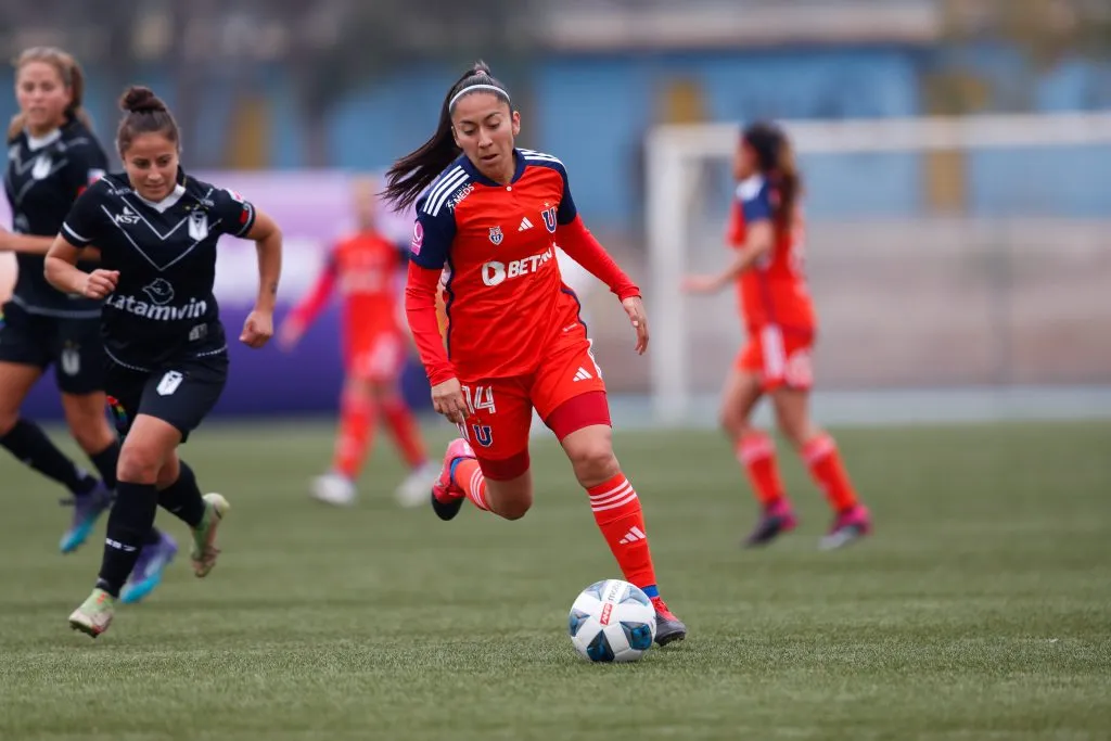 Las Leonas tuvieron que luchar más de la cuenta para quedarse con los tres puntos | Foto: Comunicación Universidad de Chile.