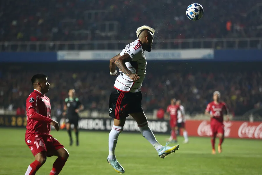 Vidal se llenó de críticas tras empate del Flamengo ante Ñublense por Libertadores. | Foto: Photosport
