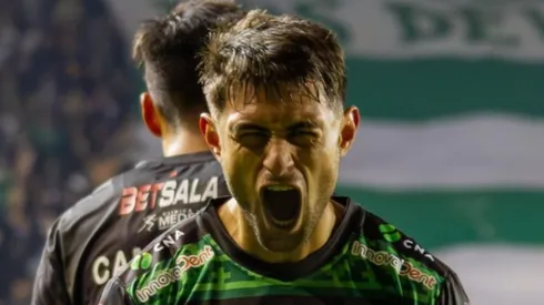 El cuadro 'pije' derrotaron a los caturros por 2-1.