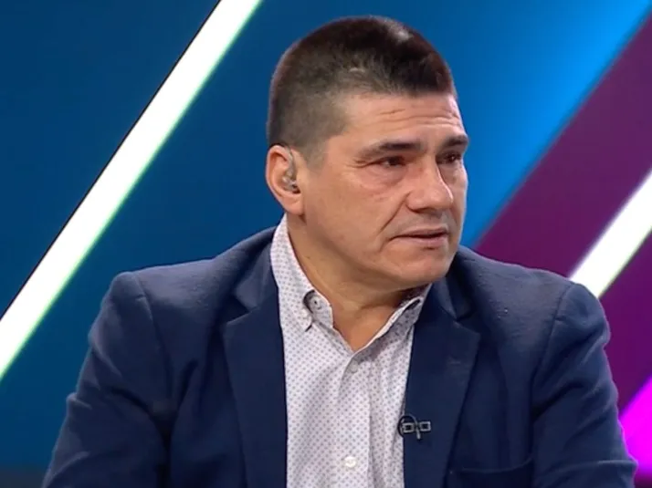 "El mejor técnico historia de La Roja es...."