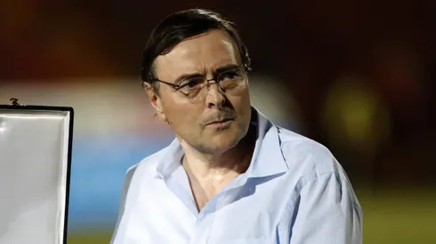 Jorge Segovia estalla por el trascendido que liga a Iniesta con la Unión Española