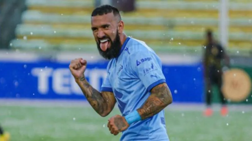 En su segundo paso por Bolivia, Fernández está teniendo un renacer en su carrera | Foto: Comunicaciones Bolivar