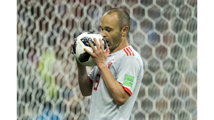 Unión Española descarta el humo de la llegada de Andrés Iniesta