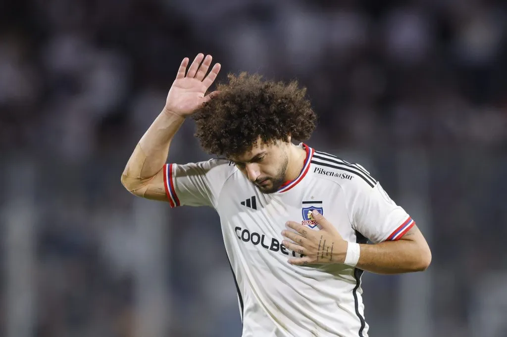 Peluca no lo pasa bien en el Cacique | Foto: Photosport