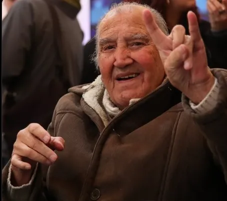 Sergio Navarro, uno que emocionó con su discurso (Prensa Universidad de Chile)