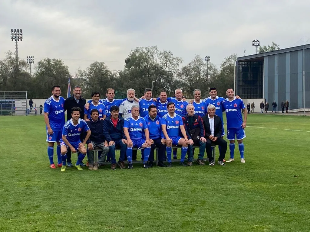 El equipo de los históricos de la U (Foto Daniela Alegría, La Magia Azul)