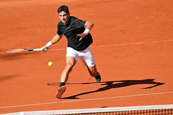 Garín defendía tercera ronda en Roland Garros (Getty Images)