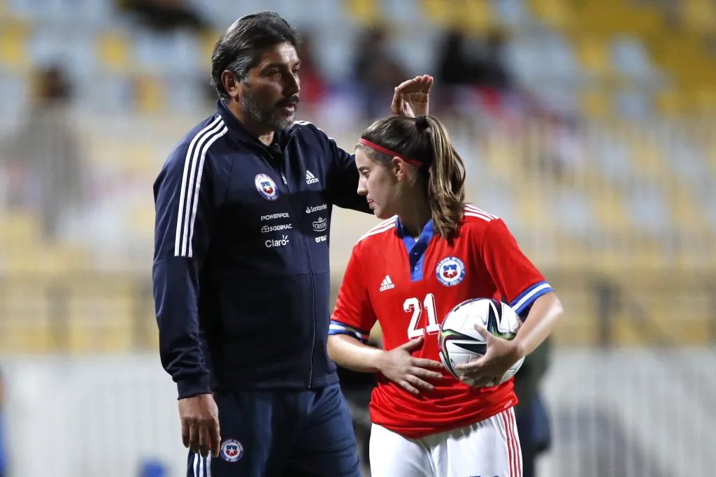 Santibáñez se fue en picada en contra de Letelier | FOTO: Andres Pina/Photosport