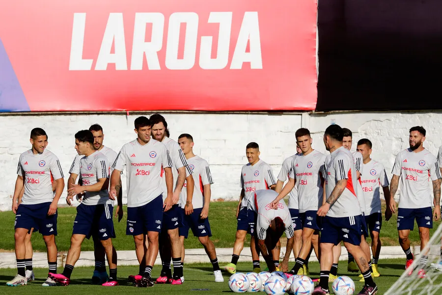 La Roja tendrá amistosos contra Cuba, República Dominicana y Bolivia. (Photosport)