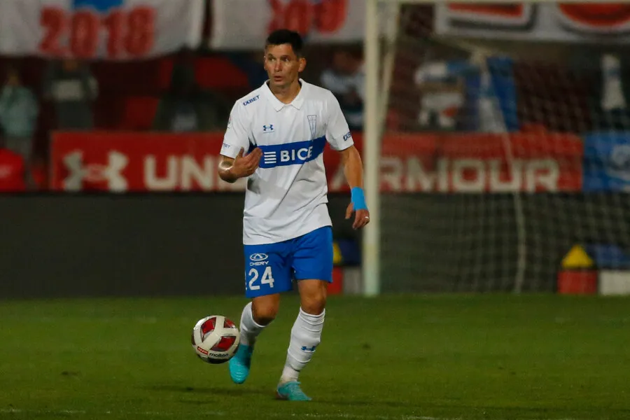 Alfonso Parot está en el top 20 de jugadores con más presencias en la UC. | Foto: Photosport