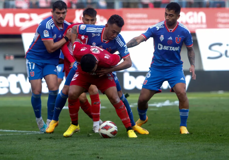 La U se devolvió de Chillán con un trabado empate ante Ñublense. | Foto: Photosport