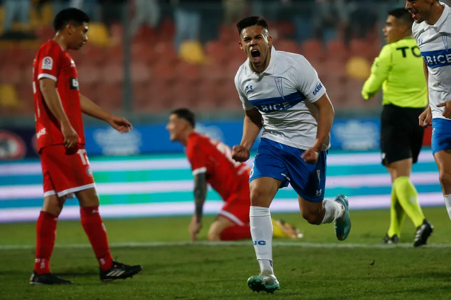 La UC no hizo un buen partido ante los caleranos. | Foto: Photosport