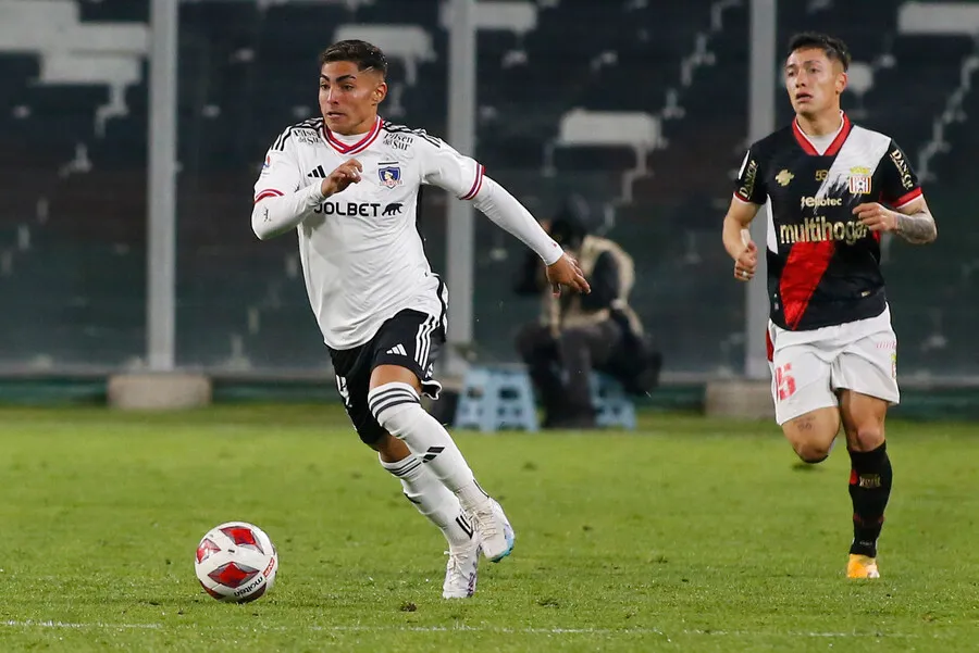 Jordhy Thompson vuelve a tener consideración en Colo Colo. | Foto: Photosport