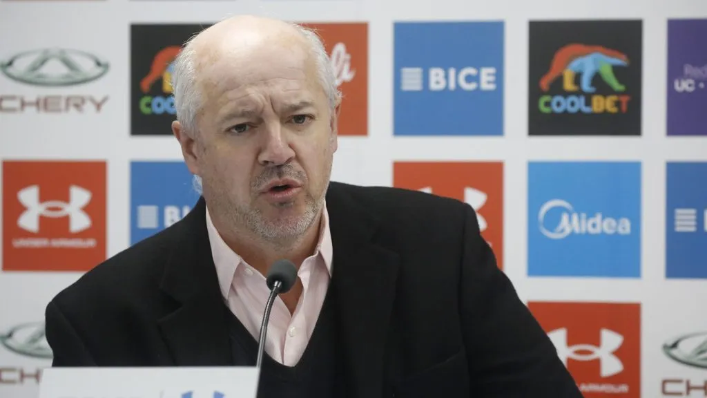Juan Tagle es tajante por la situación de la hinchada en el fútbol y en la Universidad Católica (Photosport)