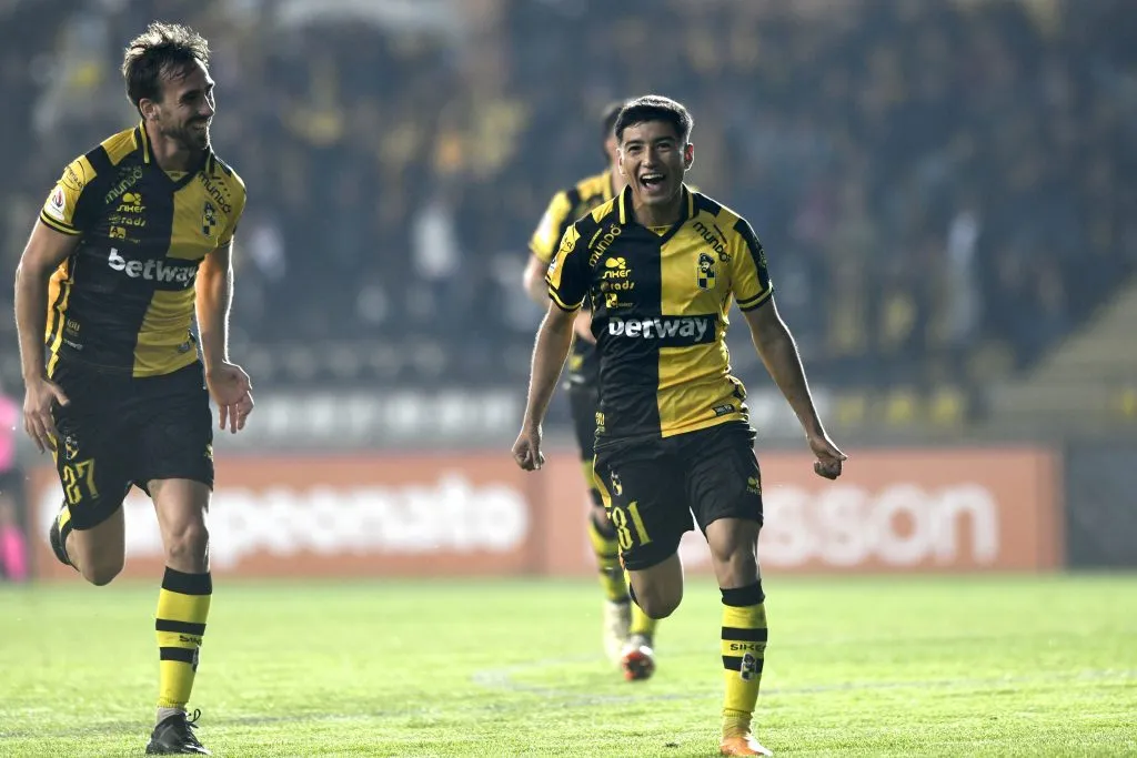 Benjamín Chandía fue héroe en el triunfo de Coquimbo Unido (Foto: Alejandro Pizarro Ubilla/Photosport)