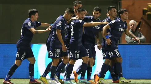 Alexander Aravena puede partir de la UC y hay un cuarto interesado que hace meses sigue al delantero cruzado