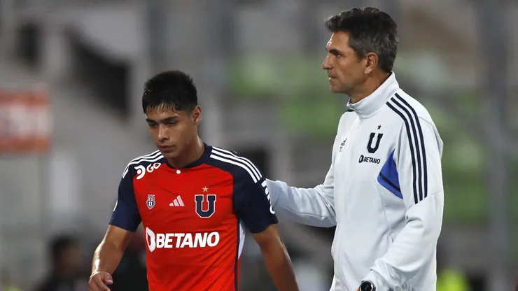 Pellegrino le presta el ropero completo a Osorio y lo sube al avión rumbo a Europa