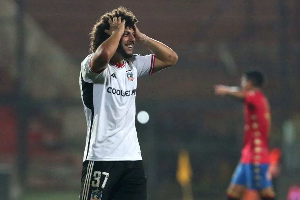 Una tranquilizadora noticia recibieron los hinchas albos por parte del círculo cercano de Falcón | Foto:  Jonnathan Oyarzun/Photosport