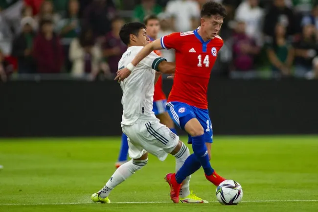 Parra ya sabe lo que es vestir la camiseta de la Roja | Foto: Photosport