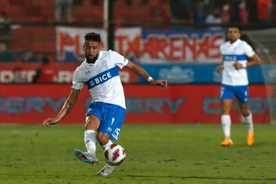 Isla no dejó buenas sensaciones en su paso por la UC. | Foto: Photosport