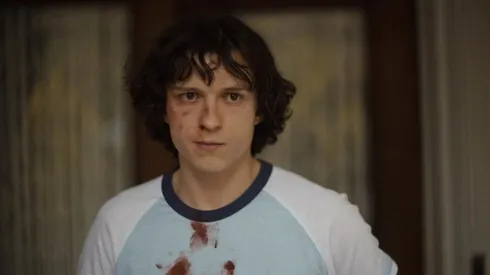 Tom Holland se transforma en un inestable criminal para lo nuevo de Apple TV+