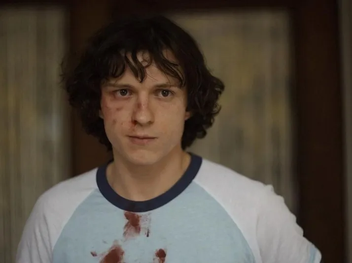 The Crowded Room: Tom Holland se transforma en un inestable criminal