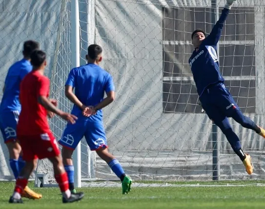 Pellegrino probó diferentes nombres en el duelo ante los maulinos (Prensa Universidad de Chile)