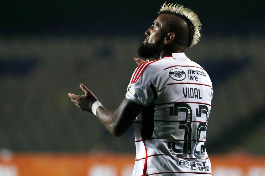 Arturo Vidal no ha logrado consolidarse en el Flamengo | Foto: Photosport