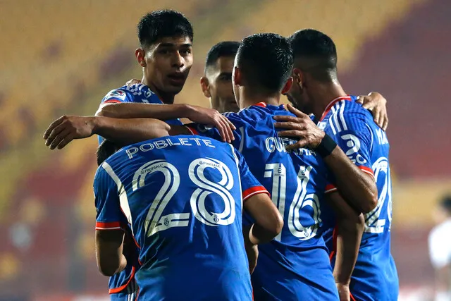 La U venció a la UC y se mete en la pelea por el título | Foto: Photosport