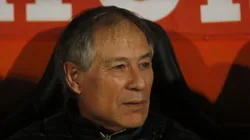 Ex cruzado manda al frente a Ariel Holan tras desastre ante Universidad de Chile.