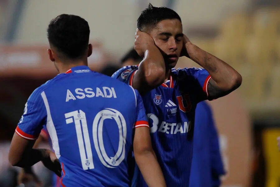 Vera no se encandila con los cracks de la U. | Foto: Photosport