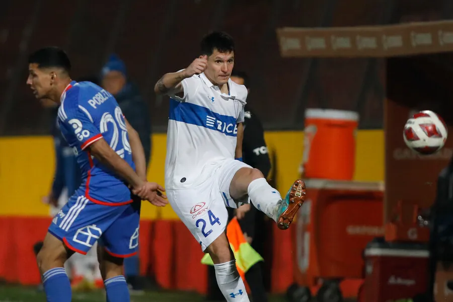 La UC cayó sin apelación ante la U. | Foto: Photosport