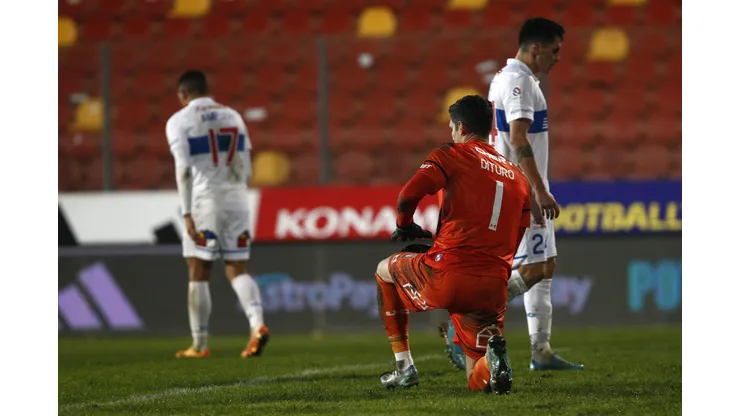 Miguel Ángel Neira triste por el juego de la UC