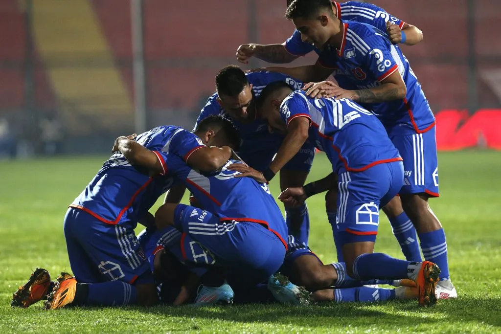 Universidad de Chile celebró en el Clásico Universitario (Foto: Photosport)
