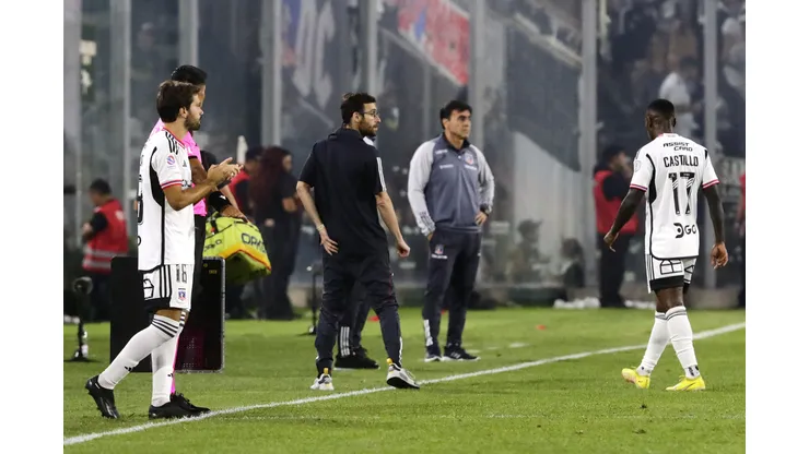 Fabián Castillo no pudo terminar el entrenamiento del miércoles (Foto: Photosport)