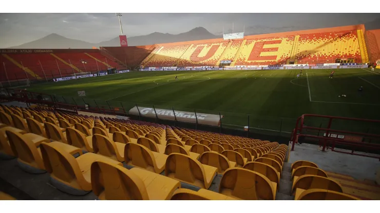 El estado de la cancha ha sido uno de los temas más comentados en el último tiempo.