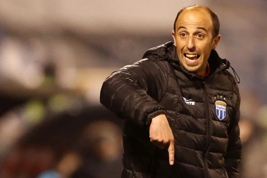 Pablo Abraham se quedó con el puesto como DT de la Selección Chilena Femenina Sub 20 (Photosport)
