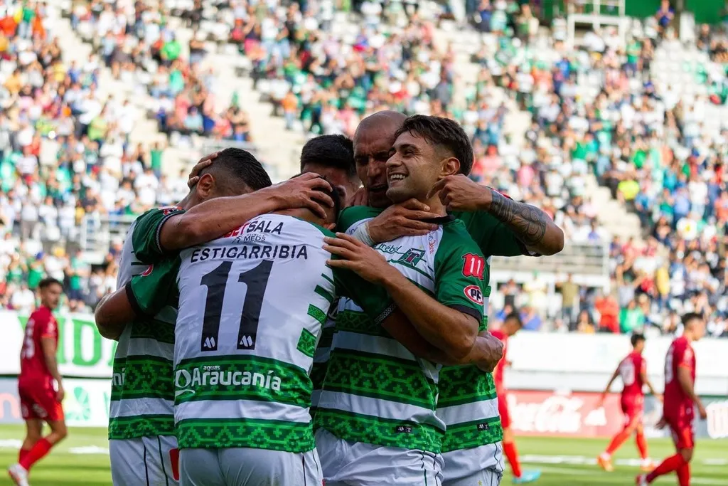 “Hay cosas que están fuera de lugar”, dijo Salas en relación a la denuncia del plantel temuquense (Archivo)