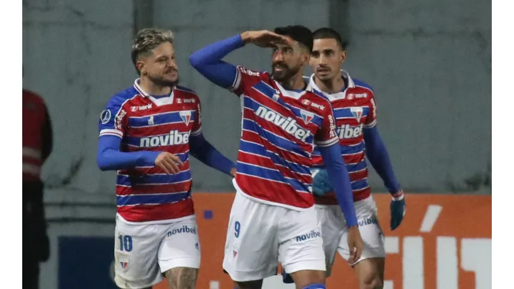 Martín Lucero otra vez deja pagando a Colo Colo y logra revertir la sanción de la FIFA