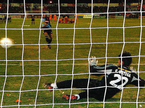 Aclaran por qué Johnny Herrera ejecutó el último penal en Calama