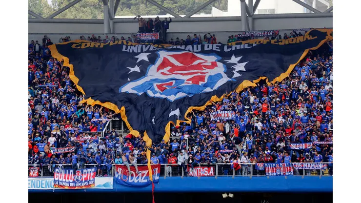 La formación de la U para el clásico