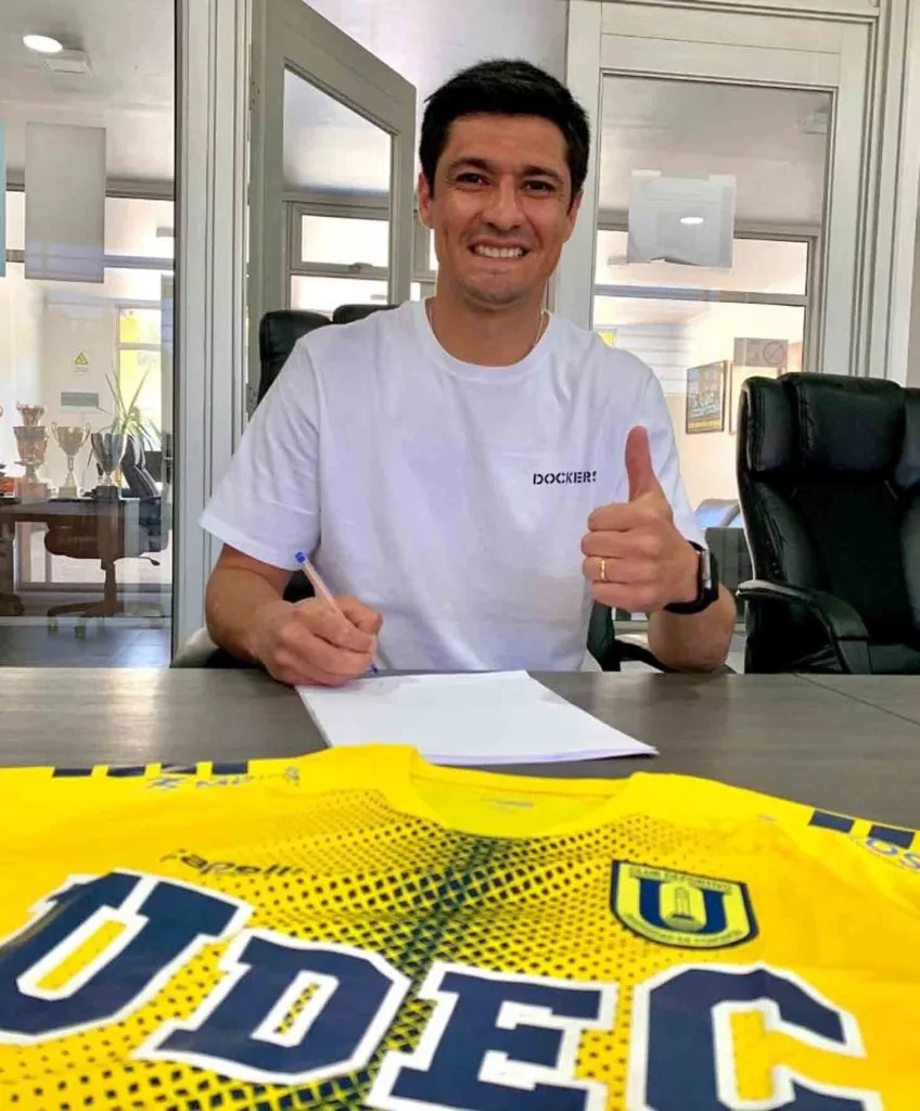 Yashir Islame Pinto estuvo en Colo Colo y no brilló. Ahora, en la UdeConce dio su máximo y prefirió volver a Asia (CD UdeC)